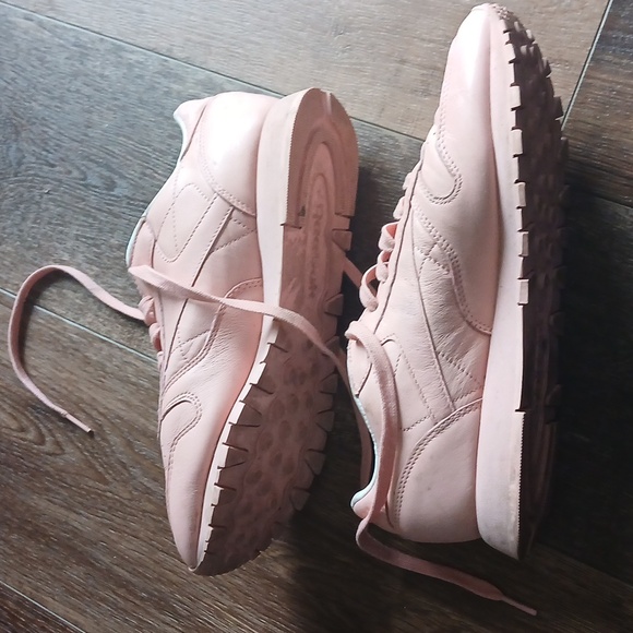 Reebok Classics - Picture 4 of 10